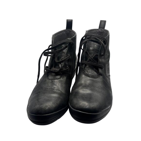 BOGS Carrie Chukka Black Waterproof Leather Ankle Boots Women’s 8 booties lace - Picture 1 of 7